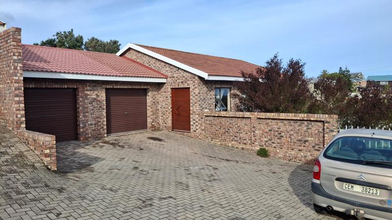 3 Bedroom Property for Sale in Dana Bay Western Cape